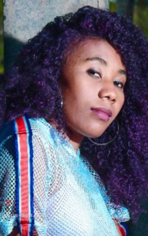 Recherche une relation sérieuse et à long terme qui base sur conf...
