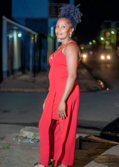 Je veux vivre dans le bonheur d'amour et avoir la complicité 