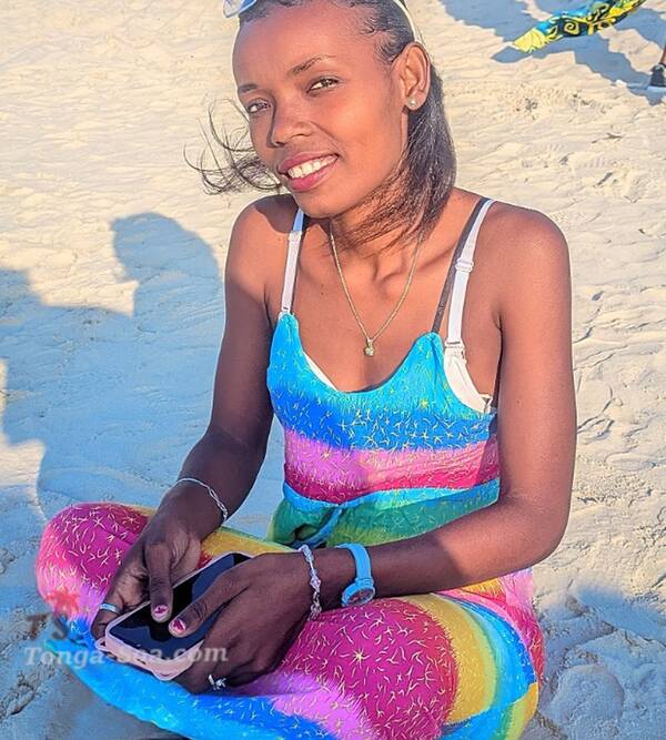 Cherche la sincérité sous le baobab de morondava