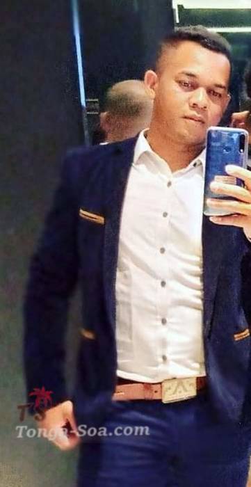 Je suis célibataire et souhaite rencontrer une femme