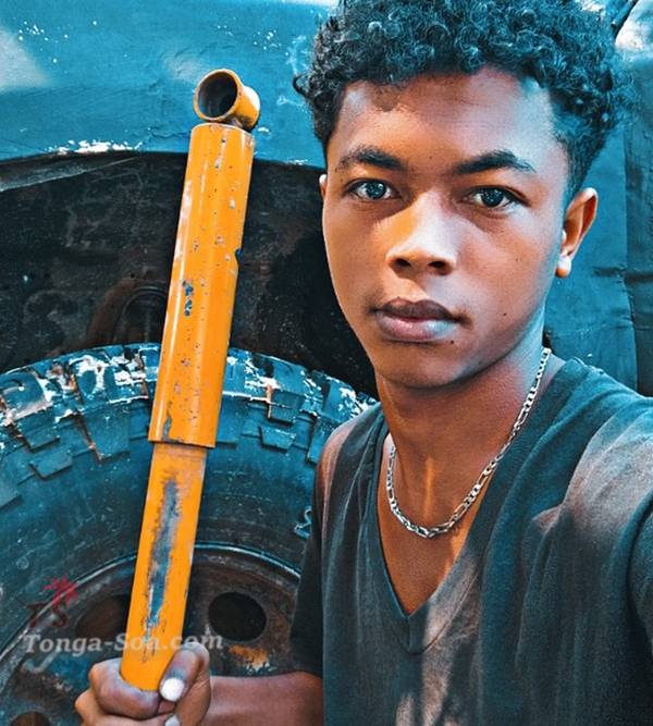 Je cherche l' amour parfait n' apporte quelle age entre 23 a -60 ...