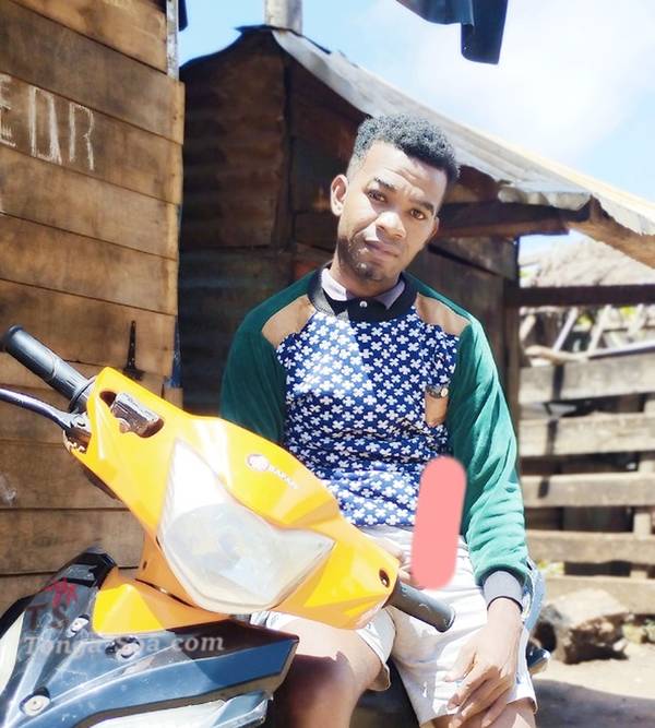 Je cherche une femme qui pourrait me vivre avec moi pour donner l...