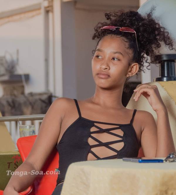 Jeune fille serieuse recherche un homme serieux 