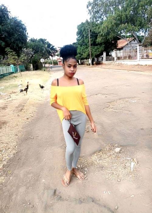 Je suis parfoite...c'est à dire que je suis parfaite mais pas tou...