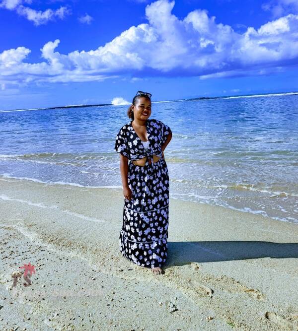 Pas parfaite mais je suis sincère et douce