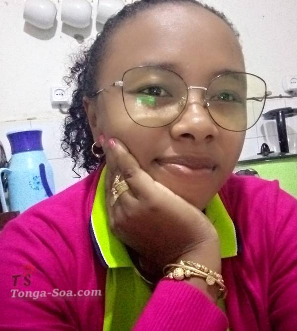 Femme célibataire de 28 ans cherche homme