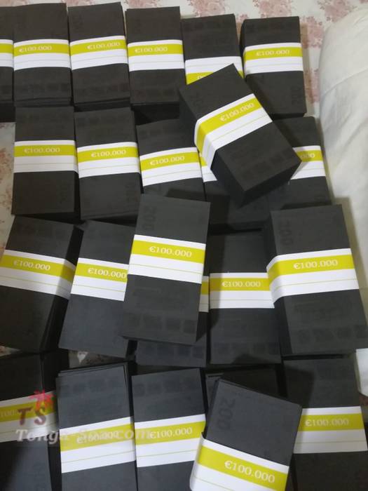 Nettoyage de billet de banque noir