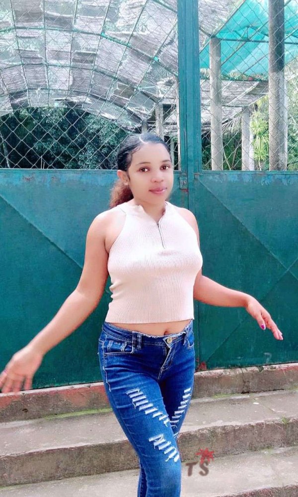 Femme célibataire à un cœur ouvert à aimer