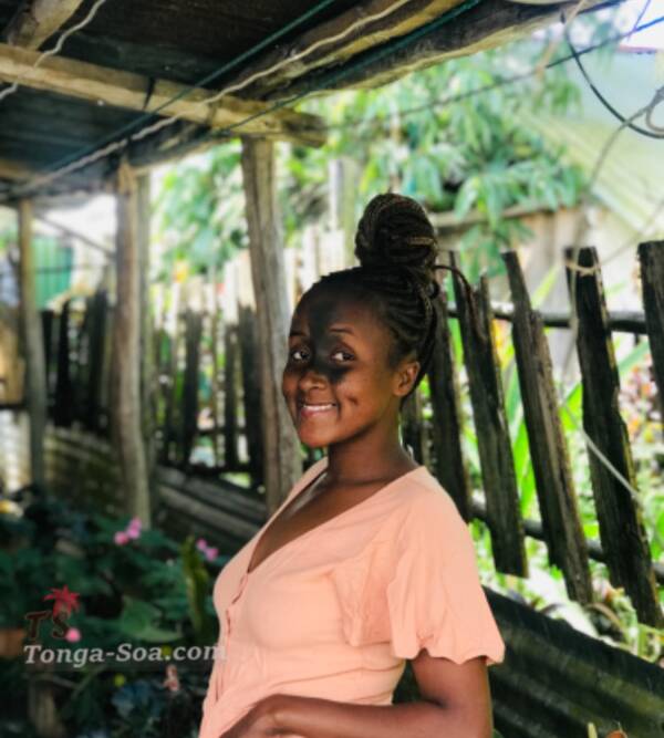 22ans,maman au teint ébène,cherche son amour et mon confident