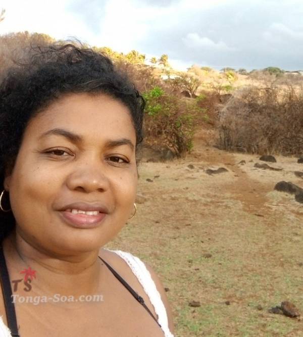 Femme célibataire de 36 ans cherche homme pour rencontre sérieuse