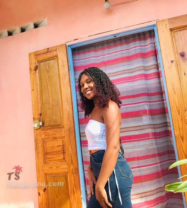 Cherche contact pour echanges amitiés et suite