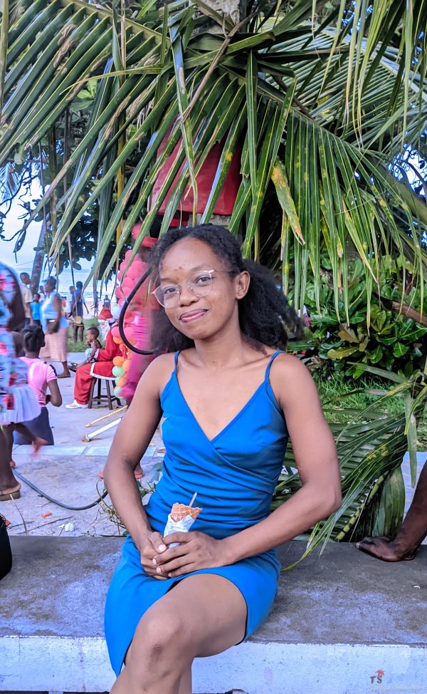 Recherche une amie confidentielle