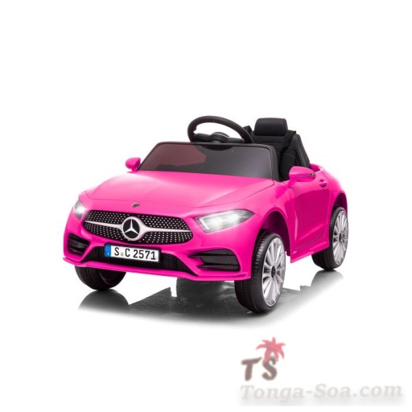 Donne jouets à enfants