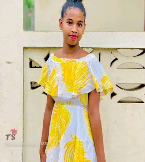 Jeune fille souriante recherche un homme pour le mariage 