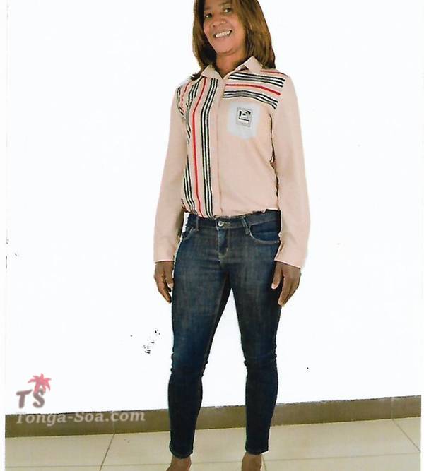 Une femme amoureuse célibataire cherche un homme