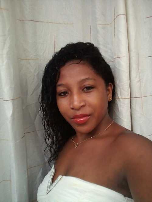 Une femme qui cherche un homme