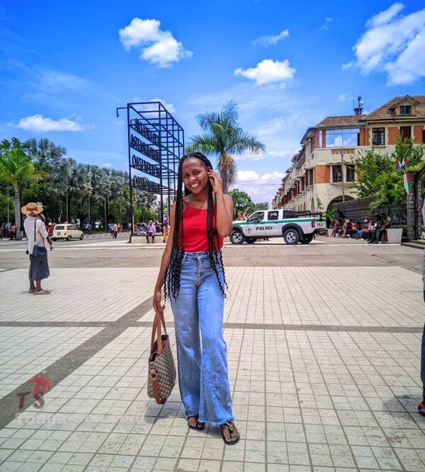 Ta petite ébène est là 😊