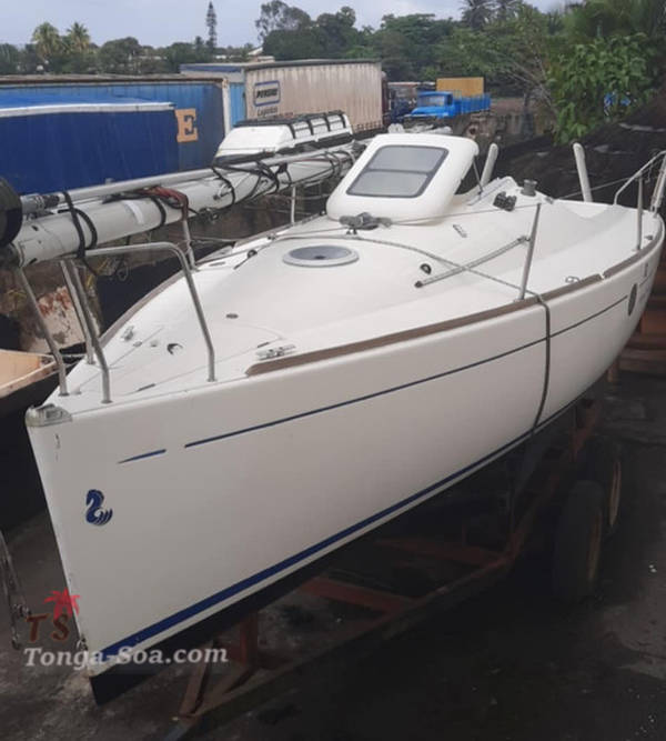 Voilier first 211 monocoque