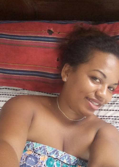 Jesuis une fame agée de 27 recherche un homme
