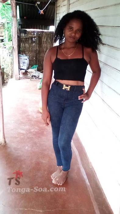 Femme célibataire de 33 ans cherche homme pour rencontre sérieuse