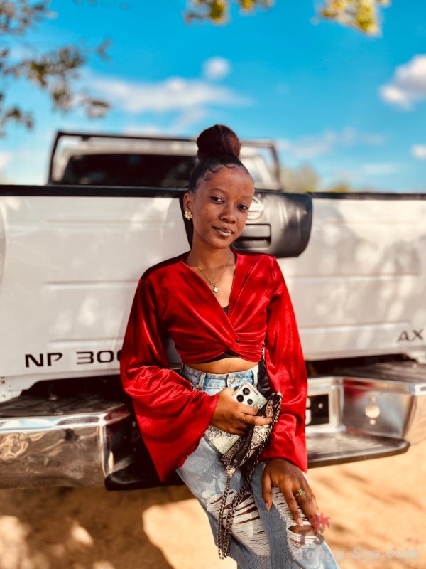 Prête à t'aimer, prête à construire