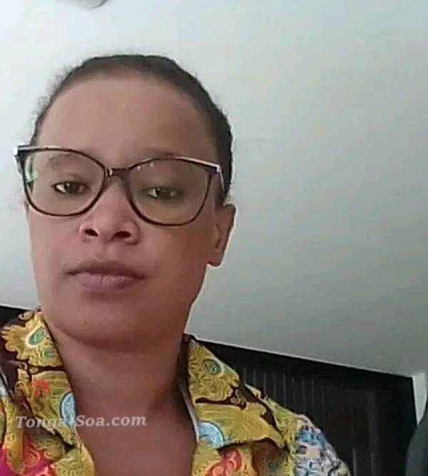 Femme au coeur tendre à la recherche d' une âme soeur pour une hi...