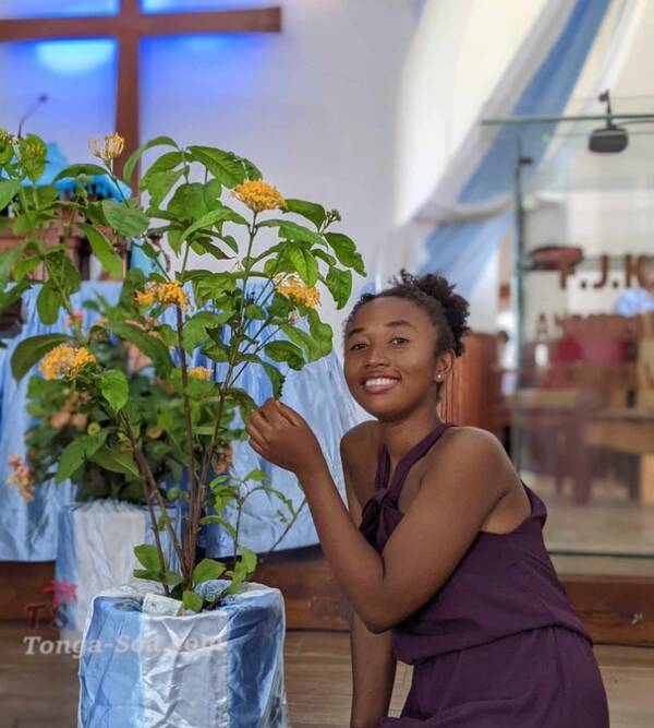 Jeune maman douce à un cœur à partager.