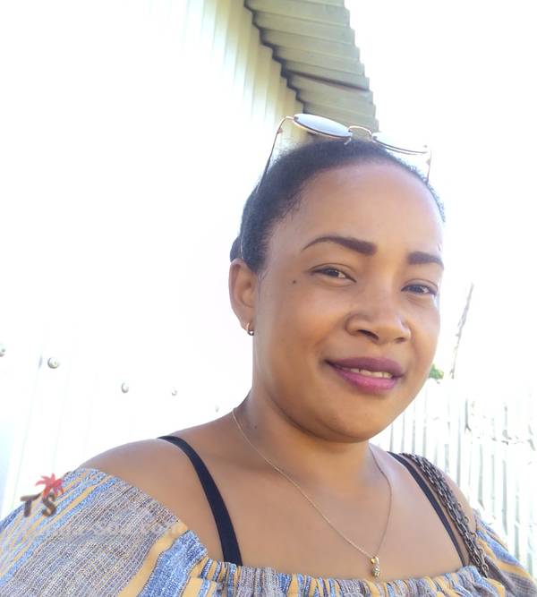 Femme serieux de madagascar