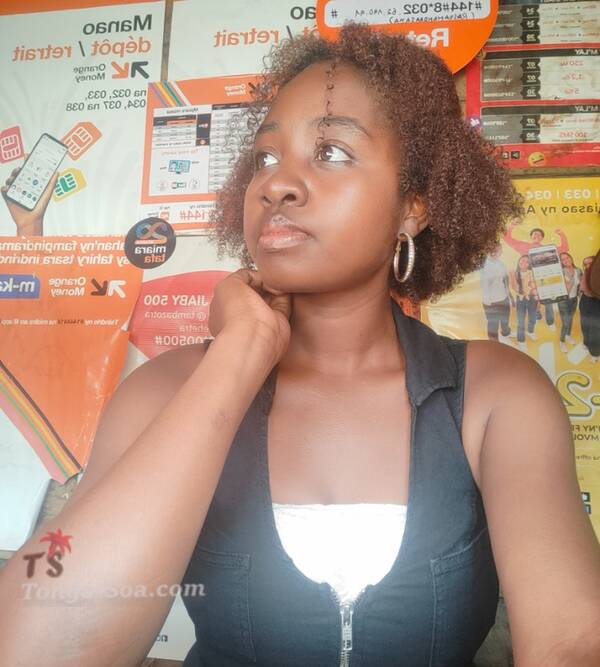 Trésor de maroantsetra : 26 ans, beauté noire, mon cœur est un fo...